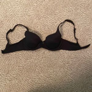 Size 32C Victoria secret bra